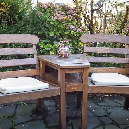 Dorchester House 4*