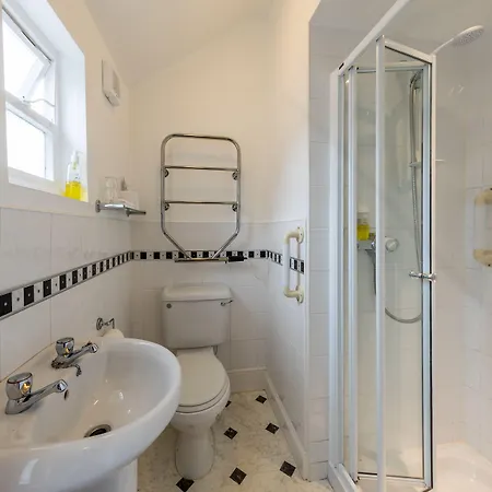 Pensionat Dorchester House 4*